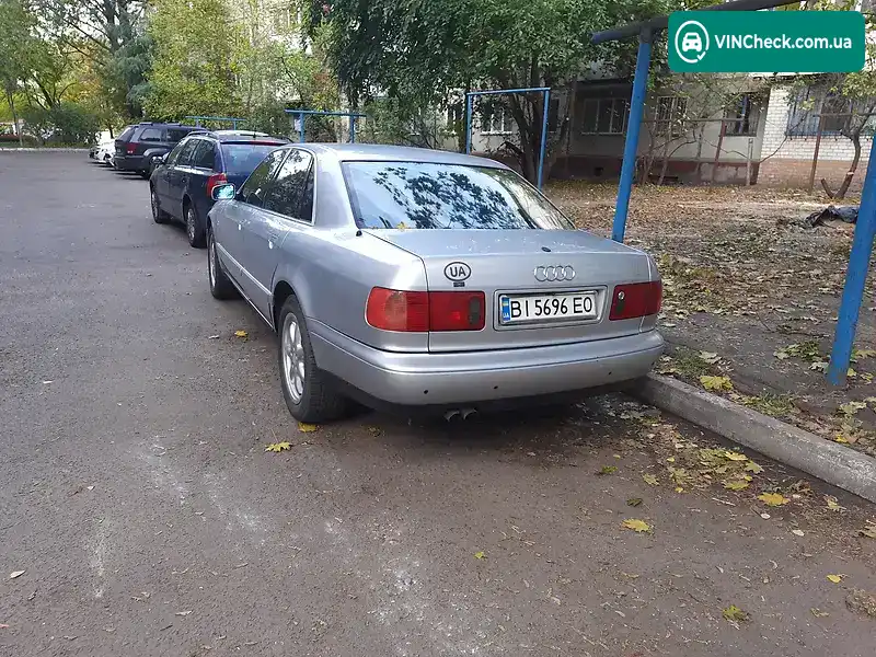 Audi A8 1998, фото з оголошення 1 з 6, VIN WAUZZZ40ZWN005600