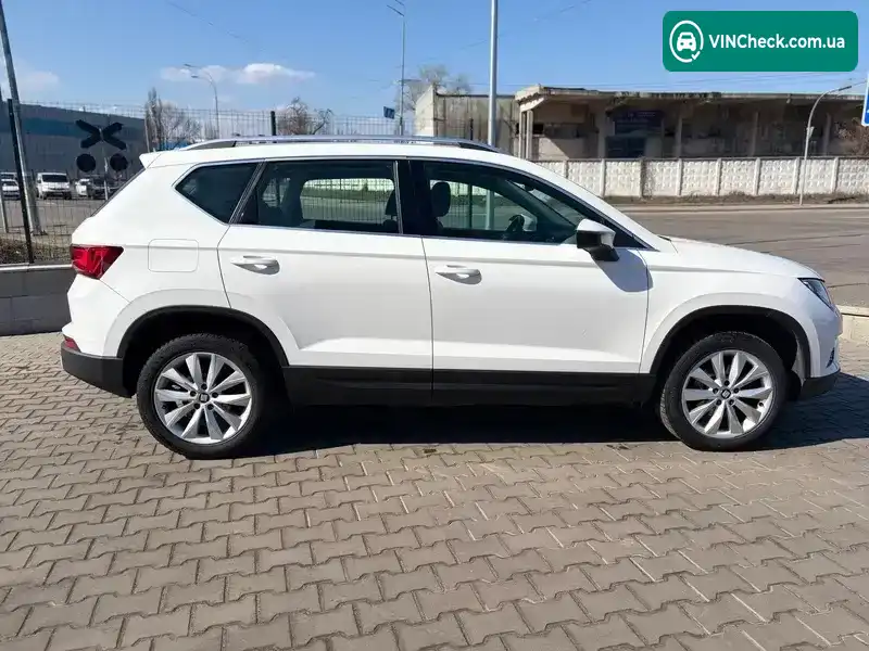 SEAT Ateca 2018, фото з оголошення 1 з 21, VIN VSSZZZ5FZK6502373