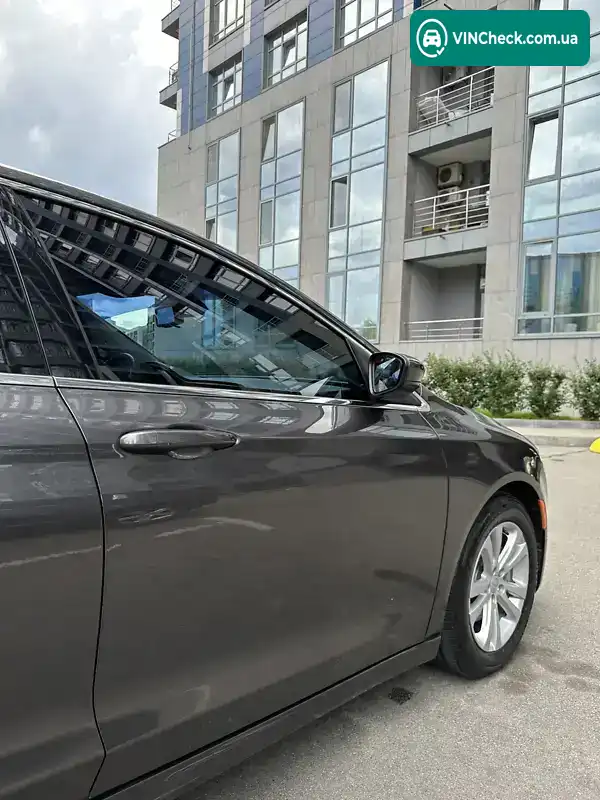 Chrysler 200 2015, фото з оголошення 2 з 20, VIN 1C3CCCAB0FN718444