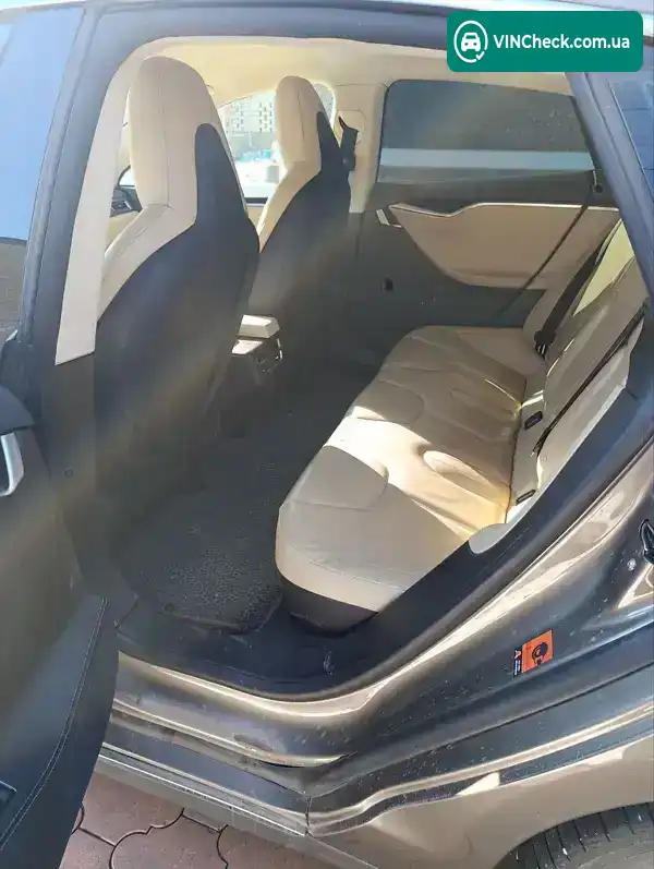 Tesla Model S 2015, фото з оголошення 1 з 6, VIN 5YJSA1E2XFF109839