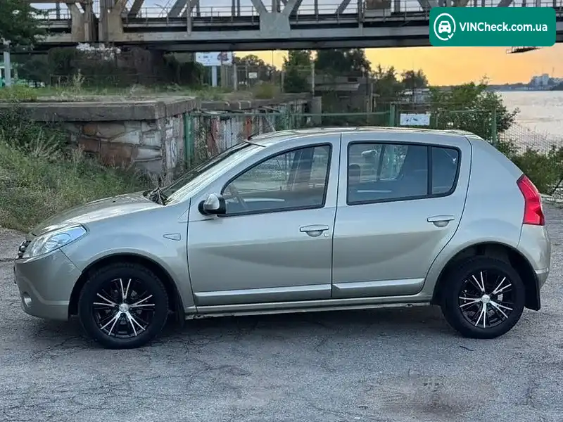 Renault Sandero 2011, фото з оголошення 2 з 14, VIN X7LBSRBYABH449239