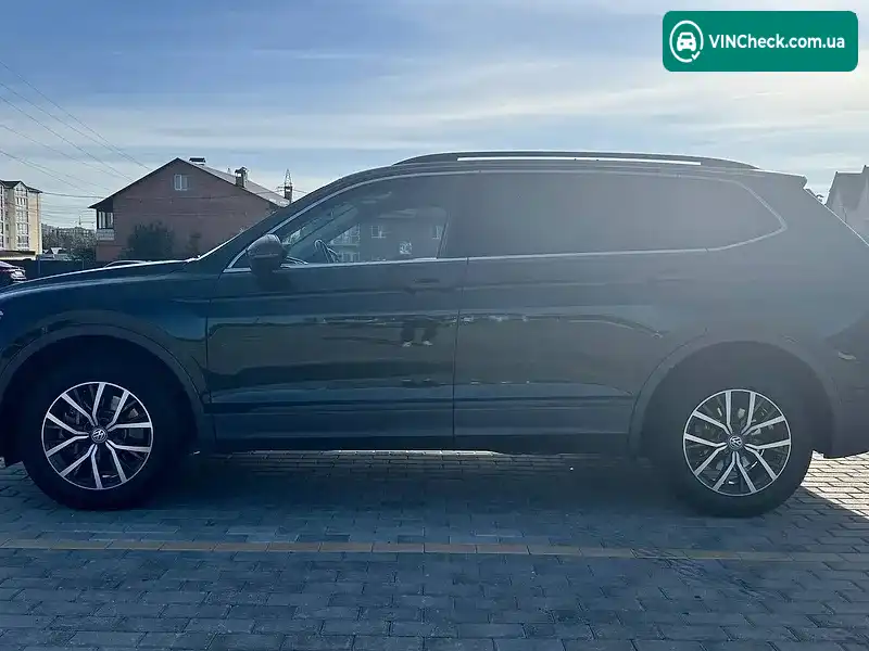 Volkswagen Tiguan 2019, фото з оголошення 1 з 20, VIN 3VV3B7AX3KM130318