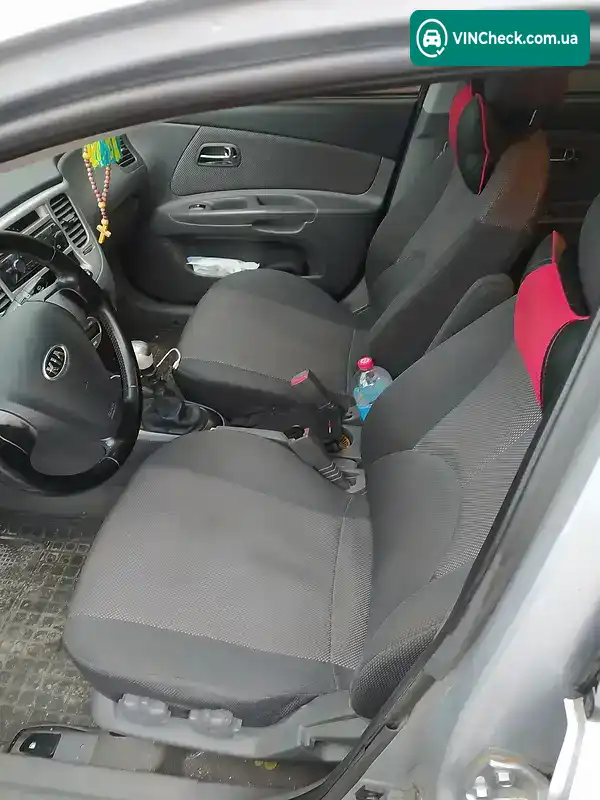 Kia Rio 2006, фото з оголошення 2 з 14, VIN KNEDE244276206087