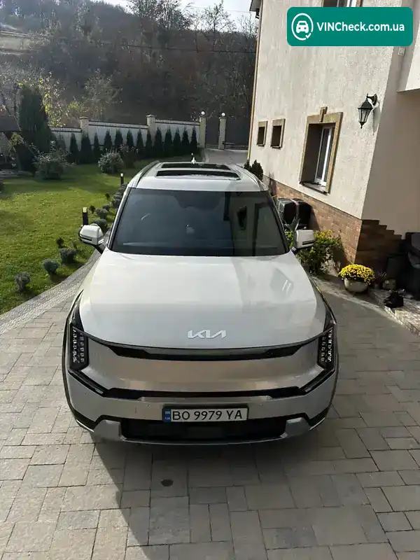 Kia EV9 2023, фото з оголошення 2 з 21, VIN KNDADFS5XR6032999