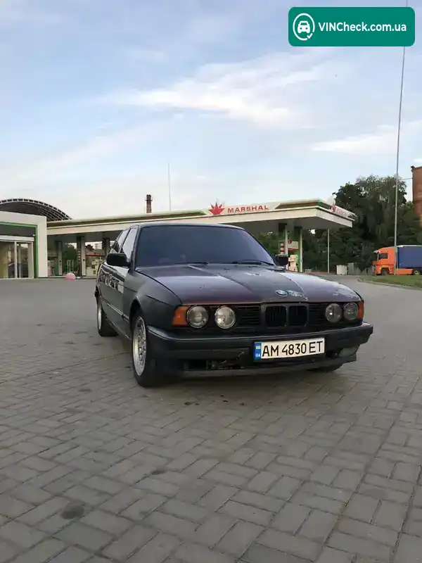 BMW 5 Series 1992, фото з оголошення 2 з 12, VIN WBAHD61010BK77542