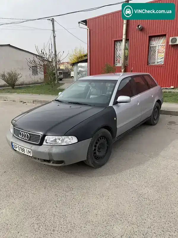 Audi A4 1997, фото з оголошення 1 з 10, VIN WAUZZZ8DZWA050873