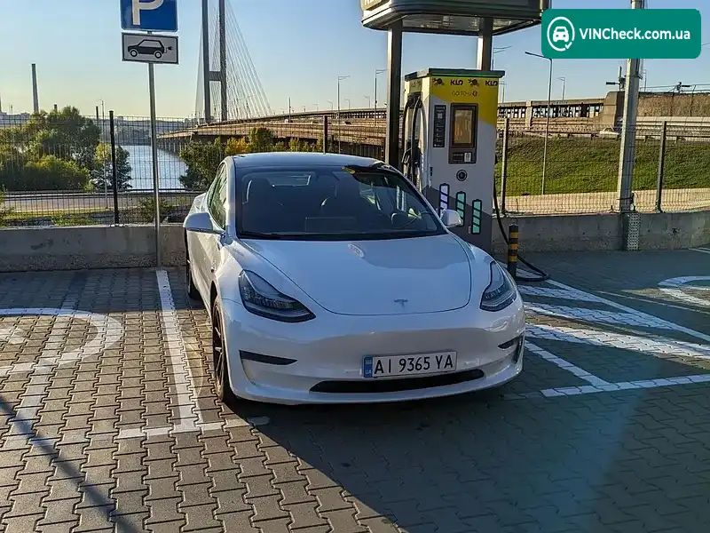 Tesla Model 3 2020, фото з оголошення 1 з 14, VIN 5YJ3E1EA3LF737138