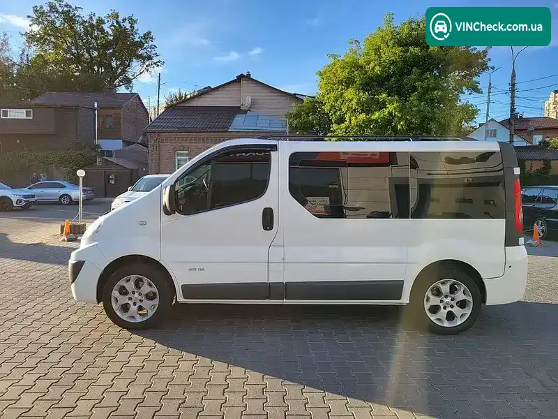 Renault Trafic 2011, фото з оголошення 2 з 20, VIN VF1JLA3A6BY406804