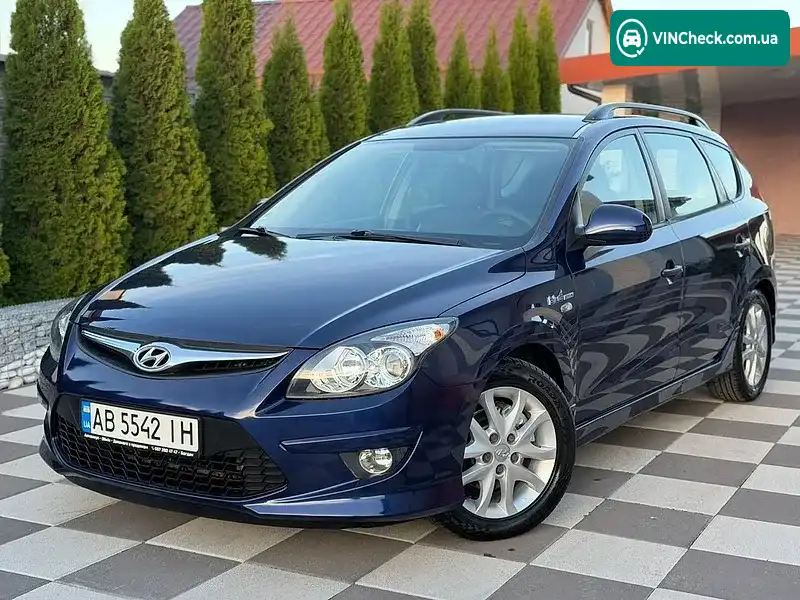 Hyundai i30 2010, фото з оголошення 2 з 20, VIN TMADB81SABJ039653