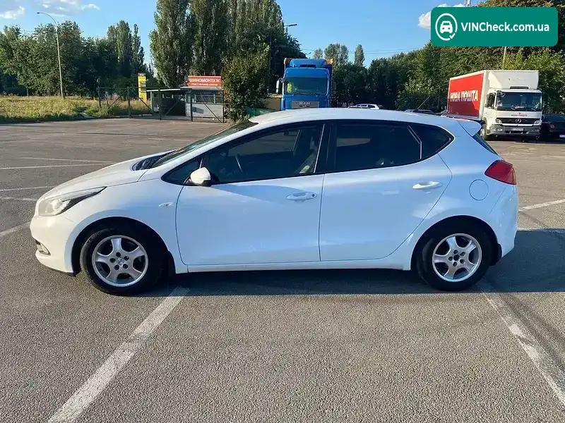Kia Ceed 2013, фото з оголошення 2 з 20, VIN U5YHN512ADL054687