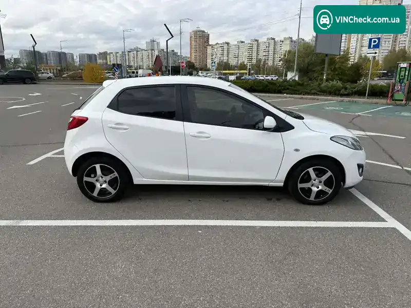 Mazda 2 2010, фото з оголошення 2 з 20, VIN JMZDE145500410575