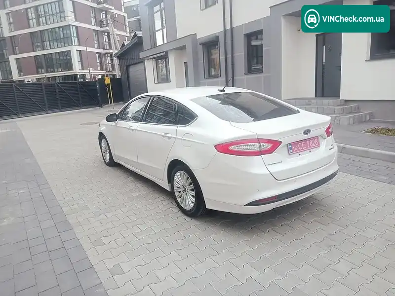 Ford Fusion 2016, фото з оголошення 2 з 16, VIN 3FA6P0LU1GR385184
