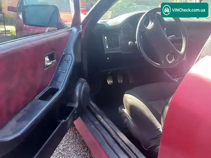 Audi 80 1991, фото з оголошення 2 з 9, VIN WAUZZZ8AZMA000515
