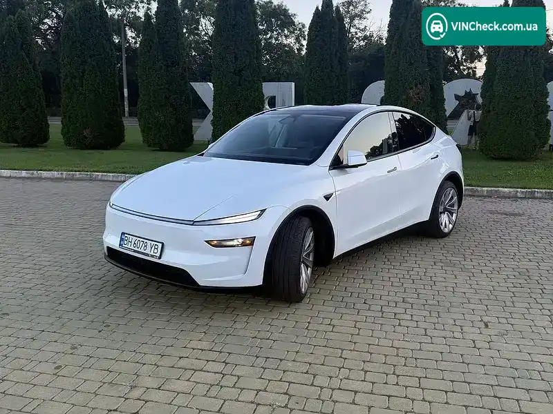 Tesla Model Y 2025, фото з оголошення 2 з 20, VIN 7SAYGDEE7TF321973