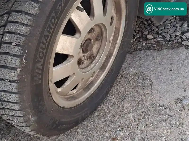 Volkswagen Passat 2000, фото з оголошення 2 з 18, VIN WVWZZZ3BZYE467117