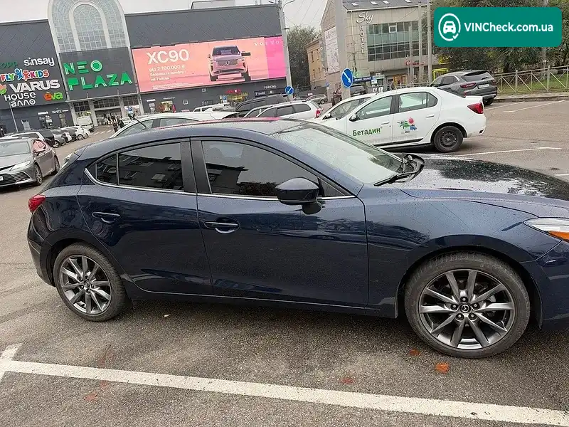 Mazda 3 2018, фото з оголошення 2 з 10, VIN 3MZBN1L3XJM262285
