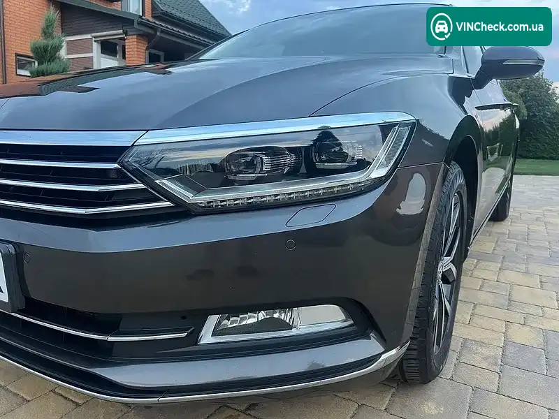 Volkswagen Passat 2018, фото з оголошення 2 з 20, VIN WVWZZZ3CZJE191776
