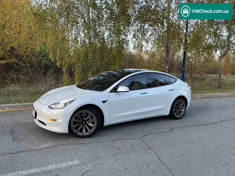 Tesla Model 3 2021, фото з оголошення 2 з 20, VIN 5YJ3E1EB9MF045850