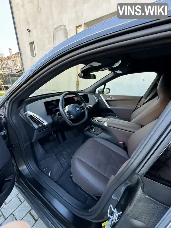 BMW iX 2023, фото з оголошення 2 з 8, VIN WB523CF03PCM84985