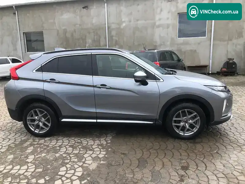 Mitsubishi Eclipse Cross 2018, фото з оголошення 2 з 20, VIN JMBXJGK1WJZ008487
