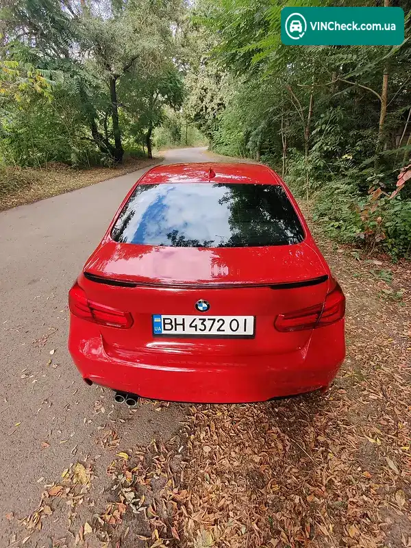 BMW 3 Series 2016, фото з оголошення 2 з 3, VIN WBA8E1G53GNU11575