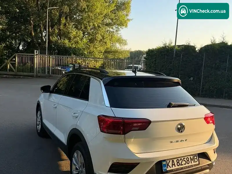 Volkswagen T-Roc 2019, фото з оголошення 2 з 9, VIN WVGZZZA1ZKV175997