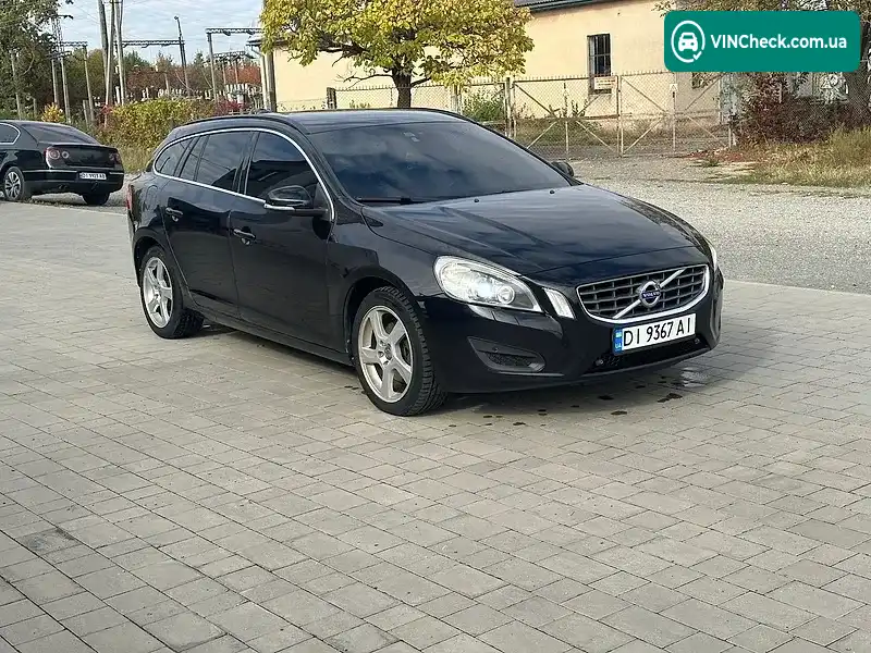 Volvo V60 2010, фото з оголошення 2 з 10, VIN YV1FW5250B1008903