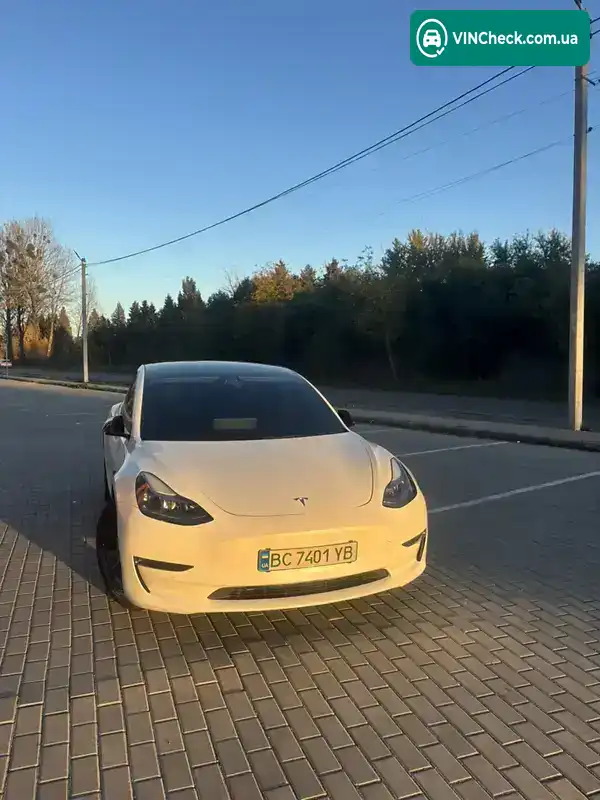 Tesla Model 3 2021, фото з оголошення 1 з 11, VIN 5YJ3E1EB6NF130792