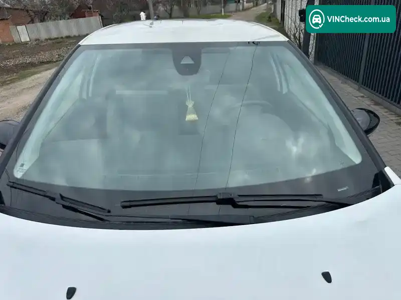 Citroen C3 2018, фото з оголошення 2 з 19, VIN VF7SXHNVTJT653960
