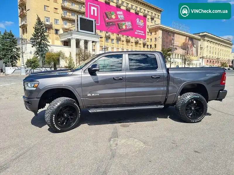 Ram 1500 2021, фото з оголошення 2 з 20, VIN 1C6SRFJT2MN660227
