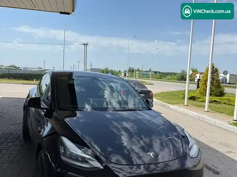 Tesla Model Y 2023, фото з оголошення 2 з 21, VIN 7SAYGDEE4PA082336