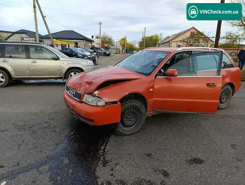 Audi A4 2000, фото з оголошення 2 з 9, VIN WAUZZZ8DZYA116621