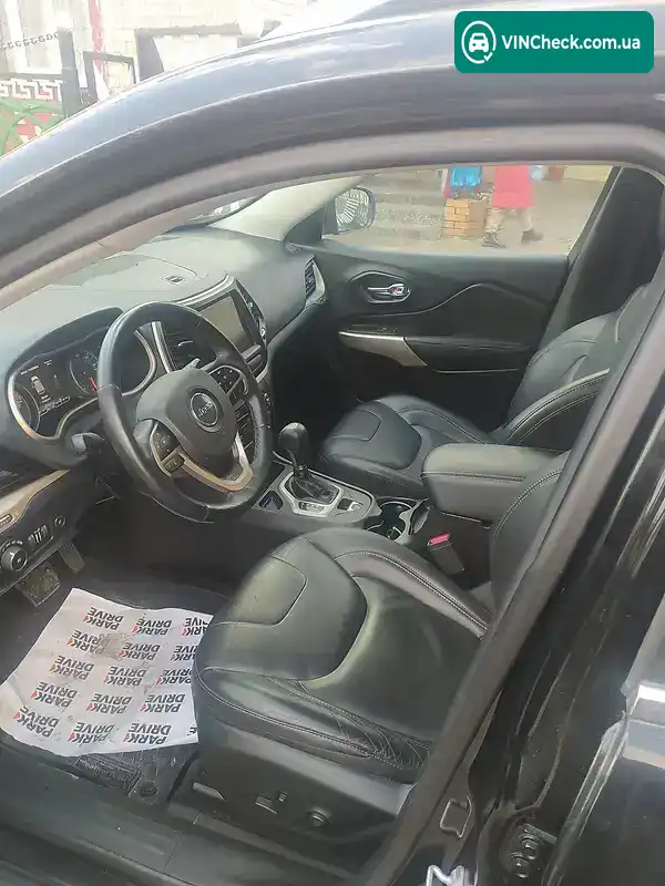 Jeep Cherokee 2017, фото з оголошення 2 з 20, VIN 1C4PJLDB1JD565795