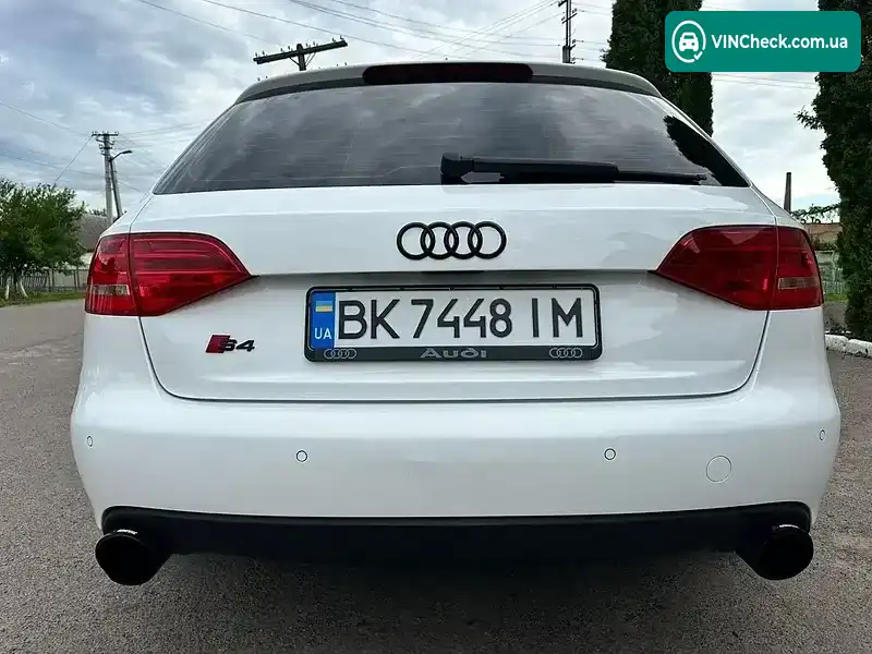 Audi A4 2011, фото з оголошення 2 з 13, VIN WAUZZZ8K1CA016369