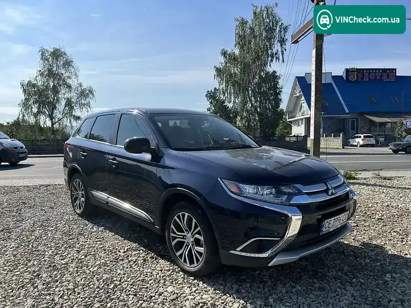 Mitsubishi Outlander 2018, фото з оголошення 2 з 20, VIN JA4AD2A32JZ055392