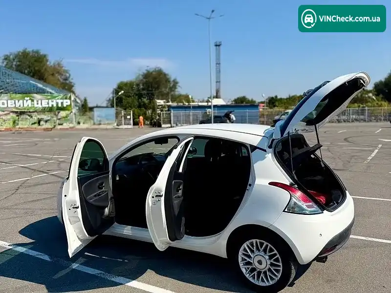 Lancia Ypsilon 2014, фото з оголошення 1 з 20, VIN ZLA31200005183487