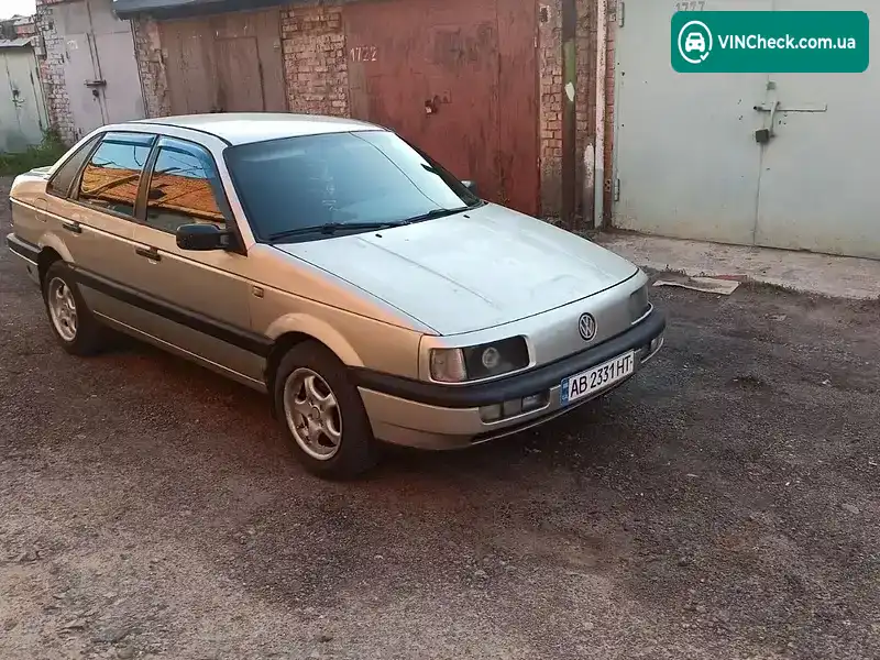 Volkswagen Passat 1988, фото з оголошення 1 з 18, VIN WVWZZZ31ZJE025380