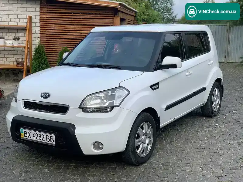 Kia Soul 2011, фото з оголошення, VIN KNAJT813AB7722730