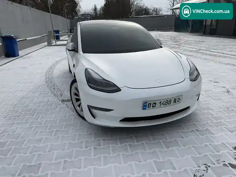 Tesla Model 3 2021, фото з оголошення 2 з 21, VIN 5YJ3E1EBXMF983680