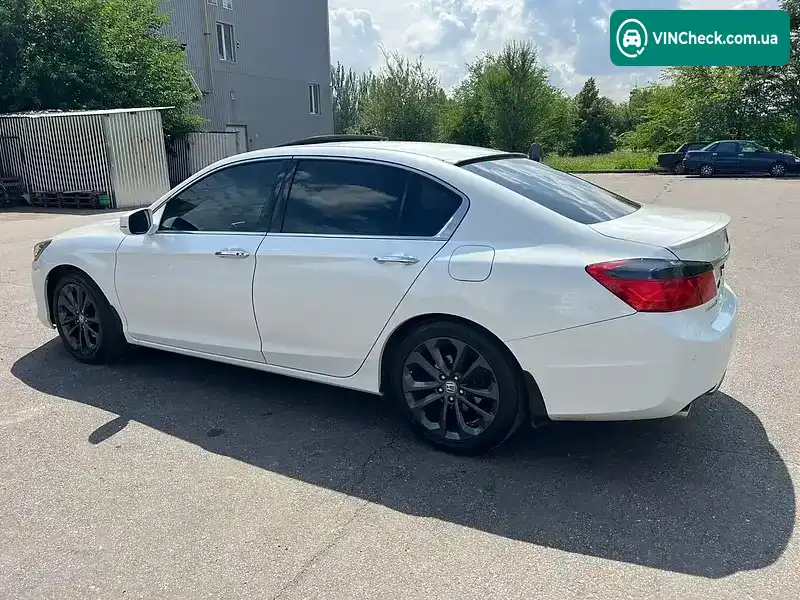 Honda Accord 2013, фото з оголошення 2 з 18, VIN 1HGCR3680DA700285