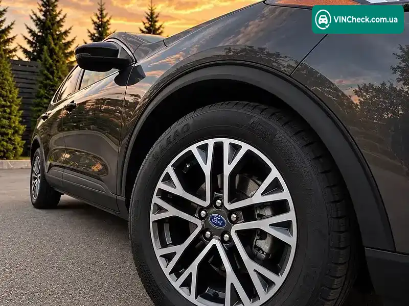 Ford Escape 2019, фото з оголошення 2 з 20, VIN 1FMCU0H61LUA45743