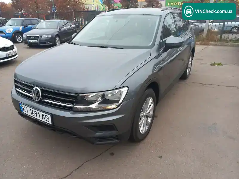 Volkswagen Tiguan 2018, фото з оголошення 1 з 13, VIN 3VV1B7AX2JM105884