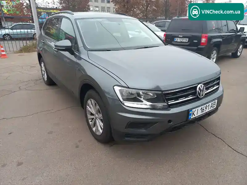 Volkswagen Tiguan 2018, фото з оголошення 2 з 13, VIN 3VV1B7AX2JM105884