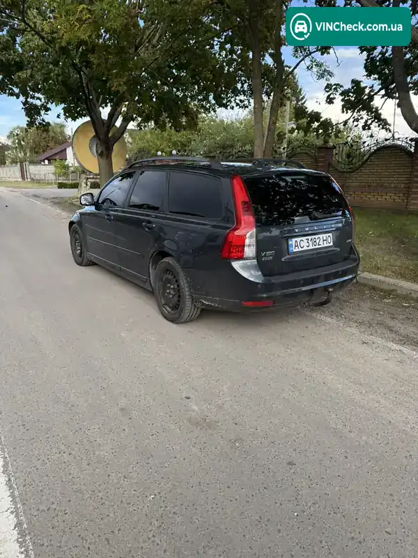 Volvo V50 2010, фото з оголошення 2 з 9, VIN YV1MW7551A2557599