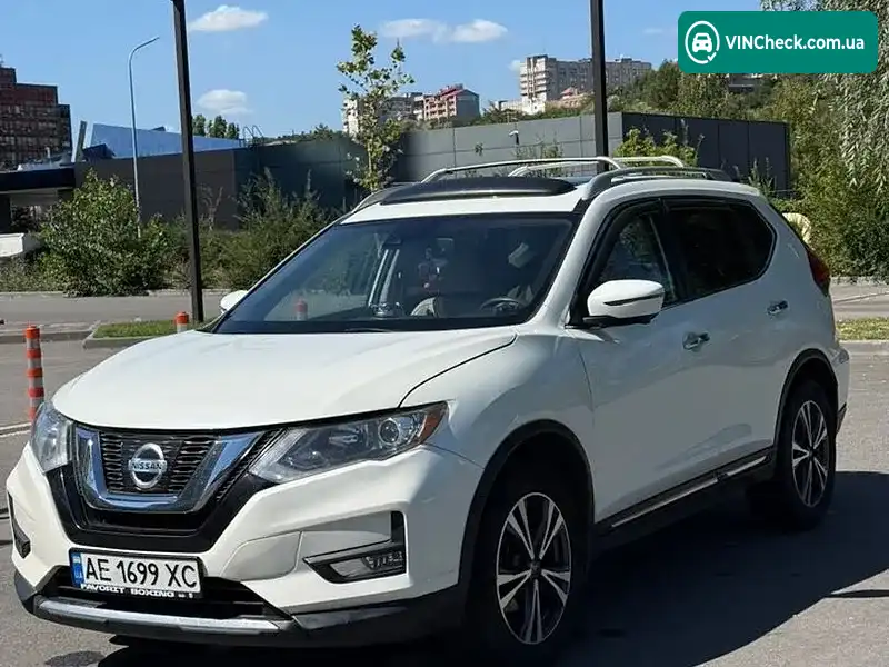 Nissan Rogue 2018, фото з оголошення 1 з 17, VIN 5N1AT2MVXJC800720