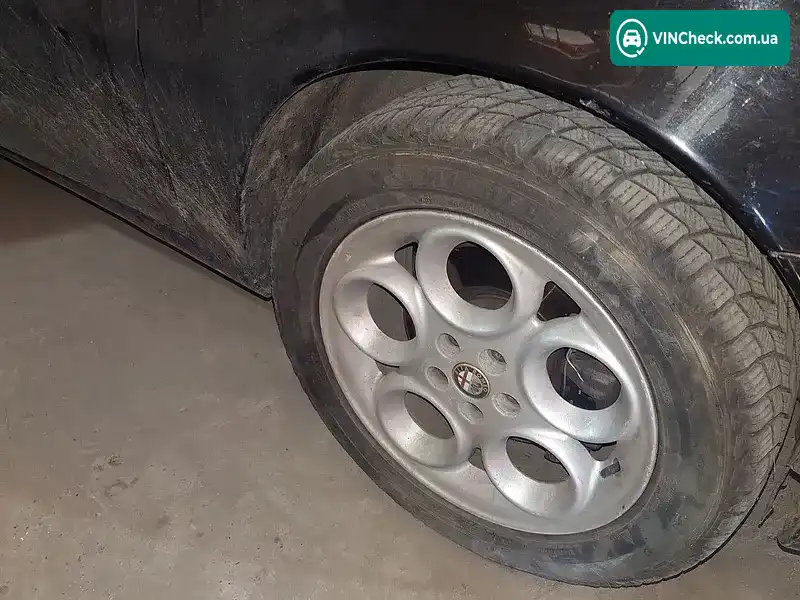 Alfa Romeo 147 2002, фото з оголошення 2 з 9, VIN ZAR93700003080195