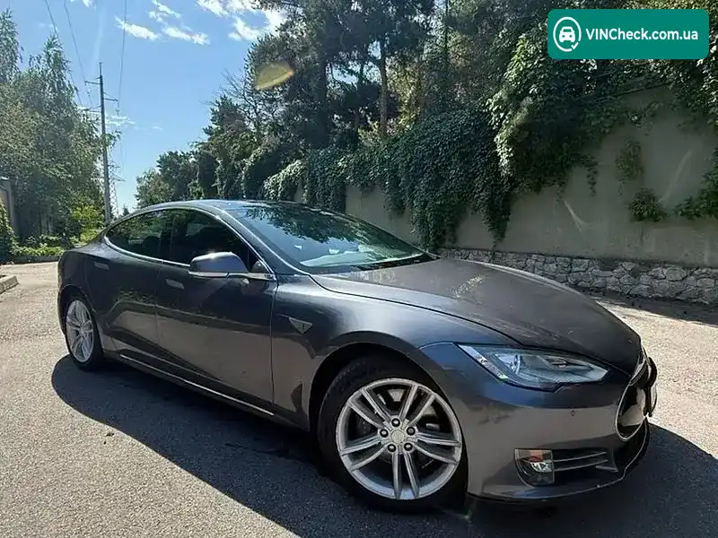 Tesla Model S 2013, фото з оголошення 1 з 18, VIN 5YJSA1DN9DFP20552