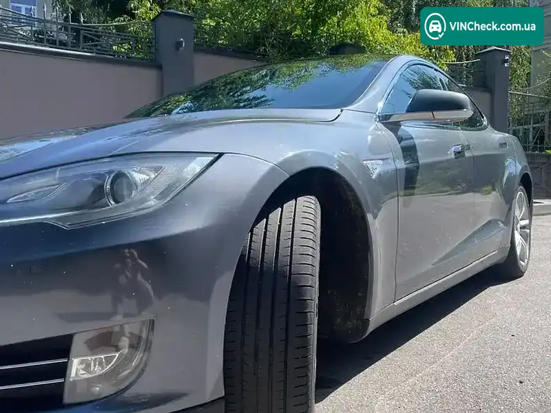Tesla Model S 2013, фото з оголошення 2 з 18, VIN 5YJSA1DN9DFP20552