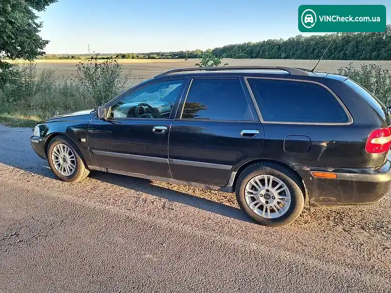 Volvo V40 2001, фото з оголошення 1 з 20, VIN YV1VW78822F821920