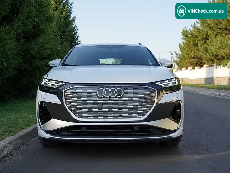 Audi Q4 e-tron 2023, фото з оголошення 2 з 20, VIN LFVVB9G3XP5213516